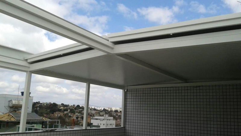 Instalação de Telhas Termoacústicas em Pedro Leopoldo