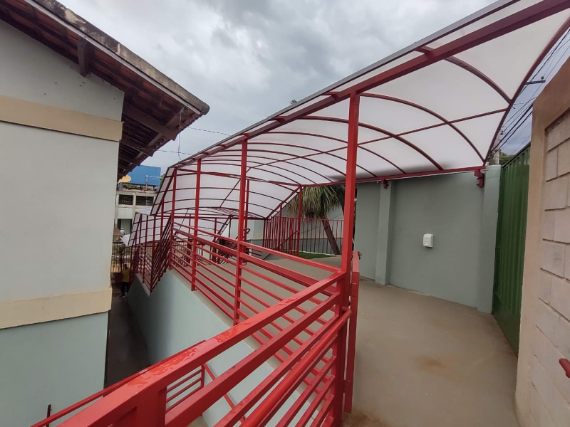 Toldos em Policarbonato Alveolar